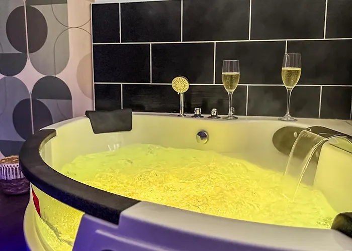 Jacuzzi Privé, Terrasse, Appartement